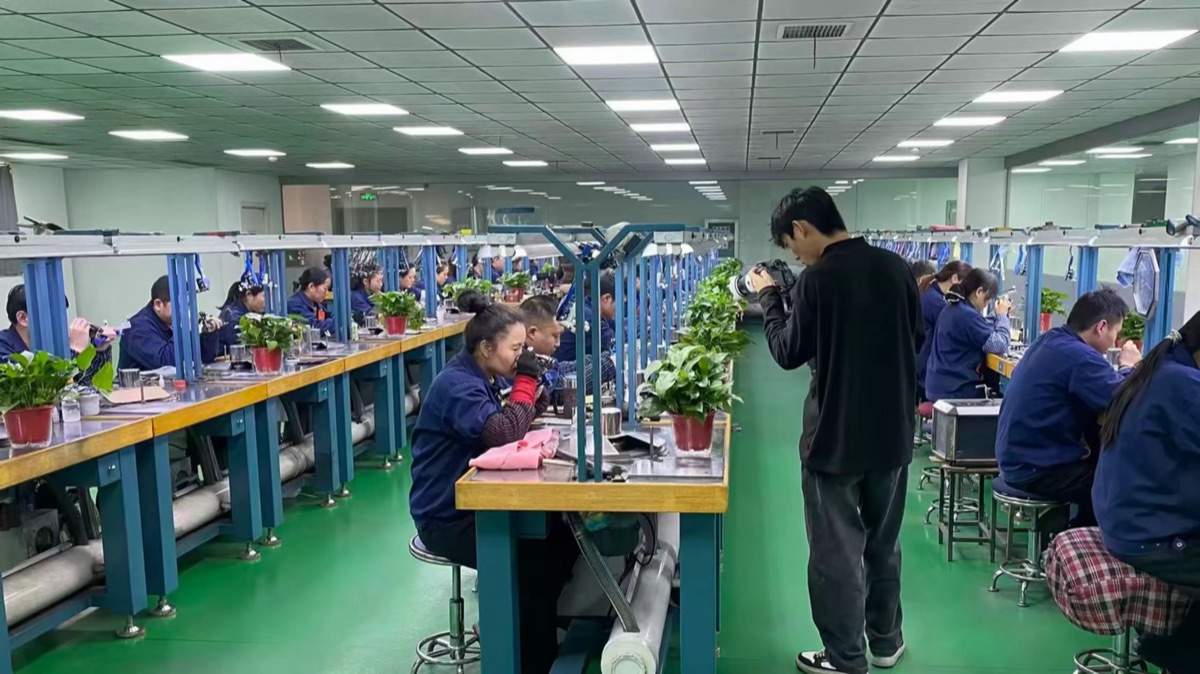 培育钻石工厂车间